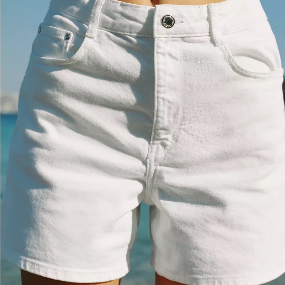 Z1975 HIGH-WAISTED MOM FIT SHORTS Women's White Denim Shorts